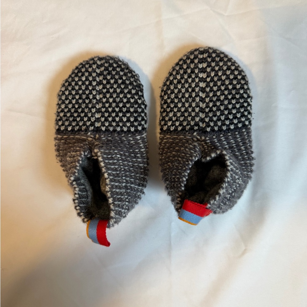 Bombas Black and Gray Toddler Slipper Socks